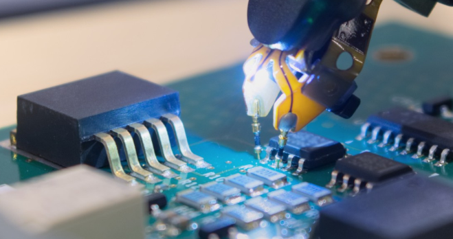 Component Hole in PCB: A Comprehensive Guide