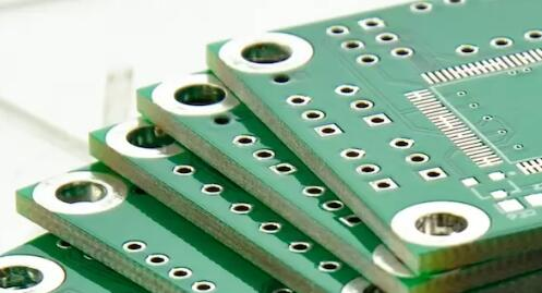 Optimize Performance & Reliability: How to Choose the Appropriate PCB Board Thickness